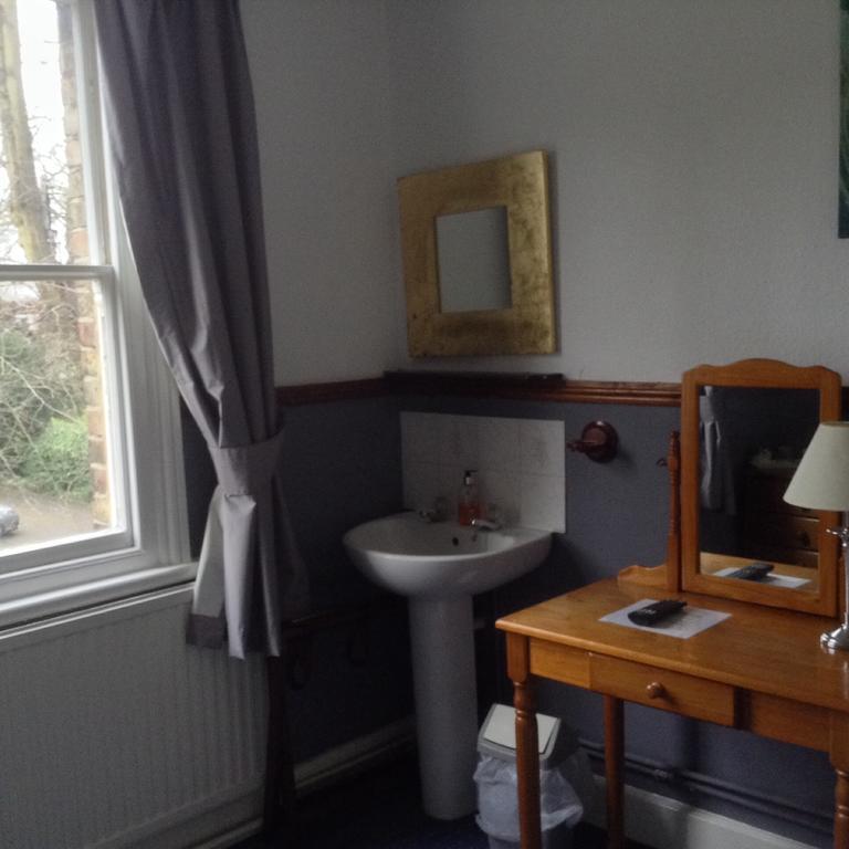 Becket Guest House 2*